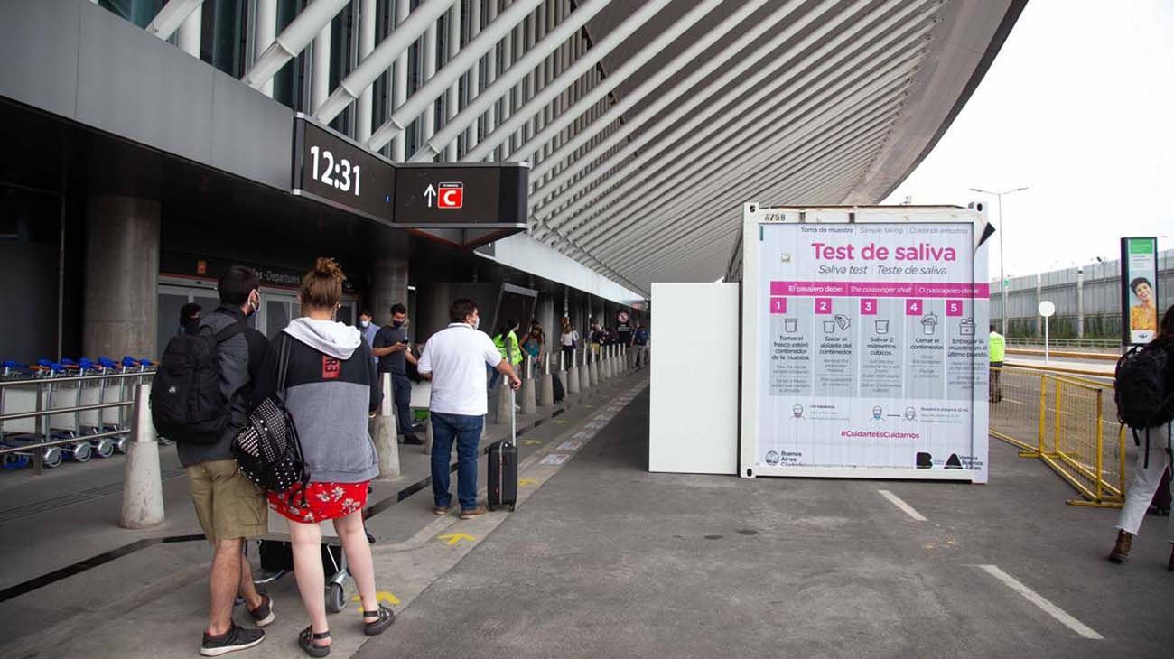 Ezeiza: más de 500 personas testeadas por COVID- 19 en el primer día de controles