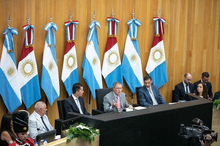 Schiaretti prepara un discurso de reactivación postpandemia y distante de Nación