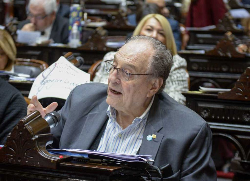 Carlos Heller: "No hay discurso de Javier Milei en el que no denueste al Congreso"