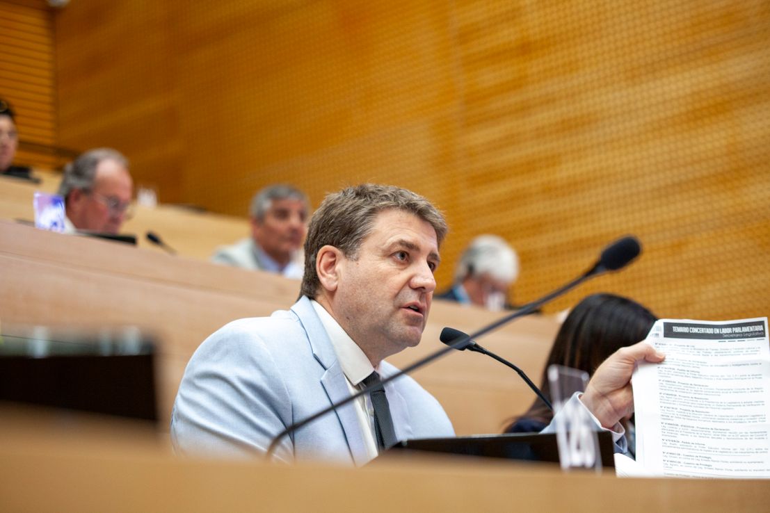 UCR, en clave 2027: Gvozdenovich tendrá "más poder interno que Angeloz" en sus mejores tiempos
