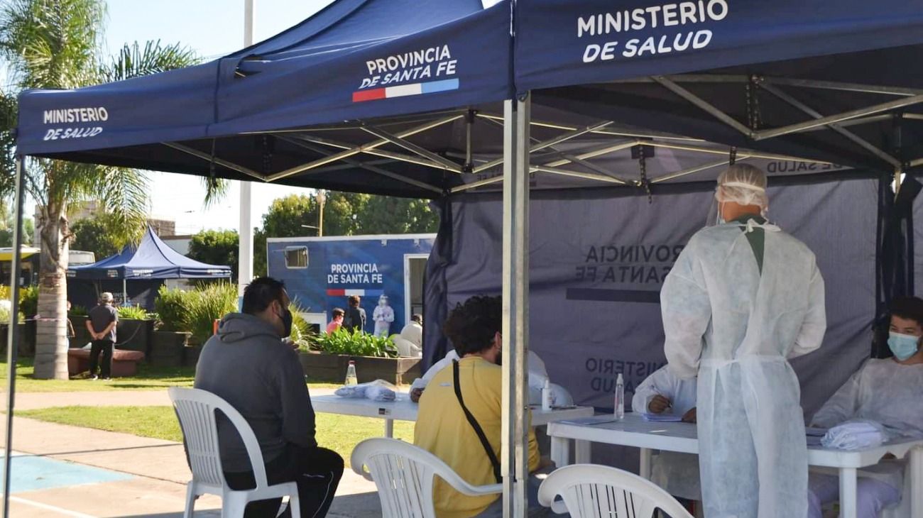 Santa Fe suspendió eventos masivos y extendió el pase sanitario para todas las actividades