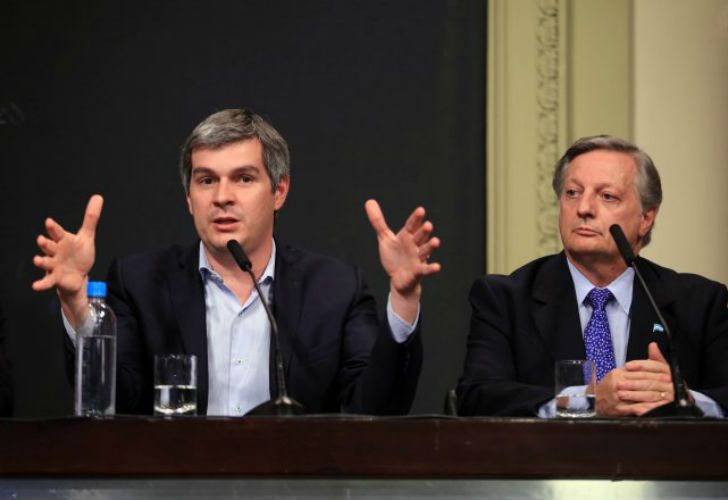 El 2018 llega con aumentos: suben transporte, luz, gas, prepagas y sigue...
