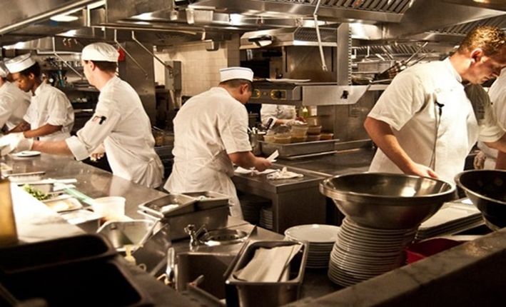 Crisis en restaurantes: cómo se reinventa el sector gastronómico