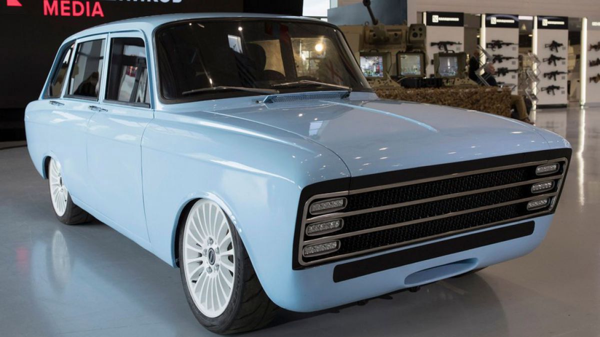 Kalashnikov apunta a autos eléctricos con prototipo retro