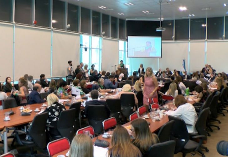 Actrices, filósofos, pastoras y abogados en la tercera audiencia por la despenalización del aborto