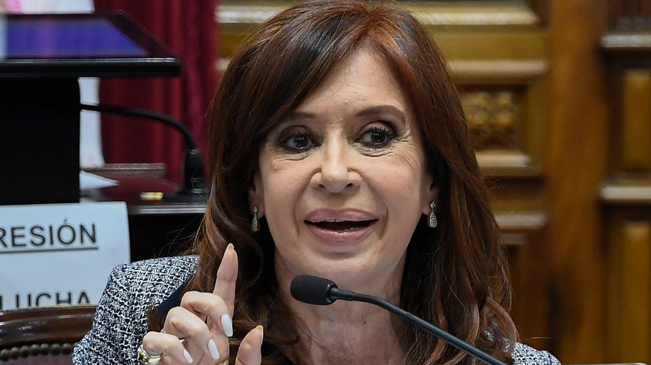 Cristina Kirchner: "Son muy obvios, después de frenar el tarifazo, piden mi detención"