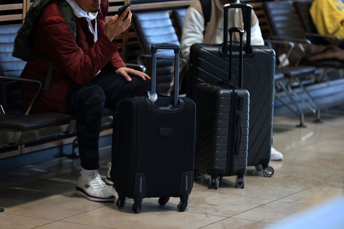 Los viajeros podrían terminar pagando la factura de combustibles limpios de las aerolíneas
