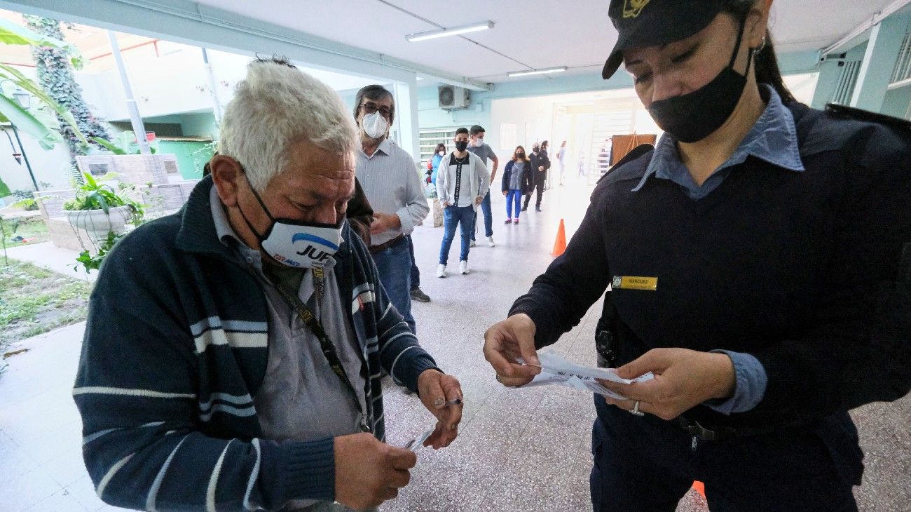 PASO 2021: el Gobierno anunció que los primeros datos se conocerán cerca de las 23