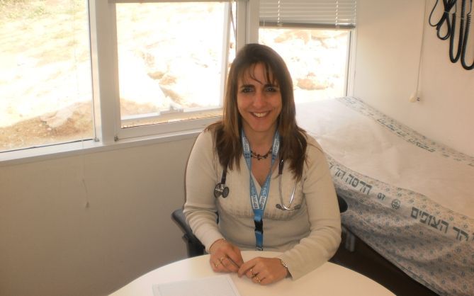 Médica israelí: “La vacuna está en una fase avanzada”