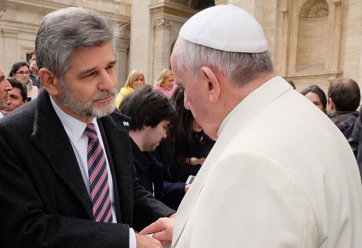 Francisco pidió seguir el camino del diálogo para recuperar las Malvinas