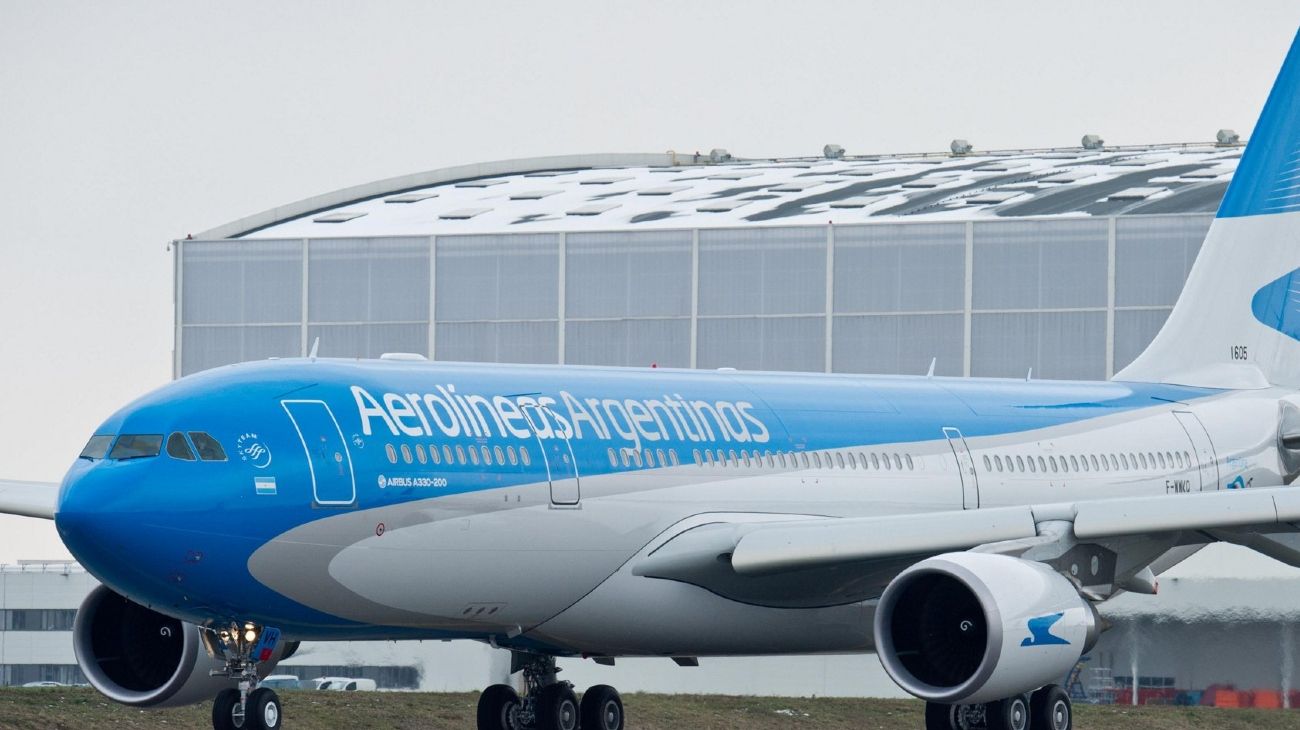 El avión de Aerolíneas Argentinas que traerá la vacuna rusa arribó a Moscú