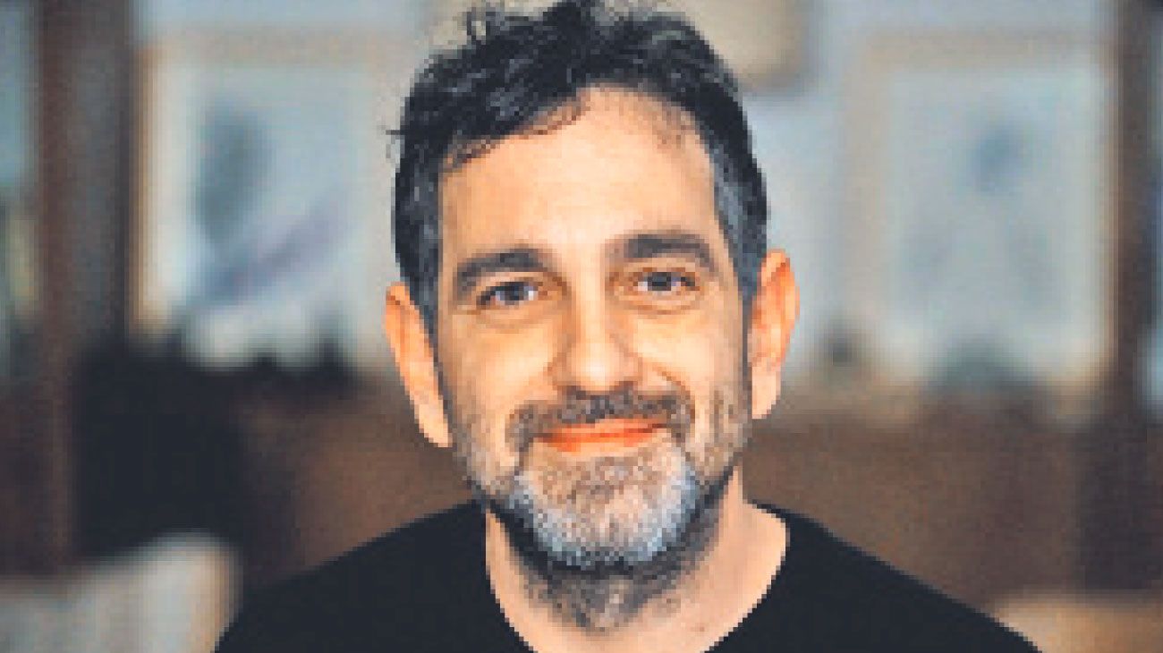 Nicolás Gil Lavedra sale de gira con su nuevo documental