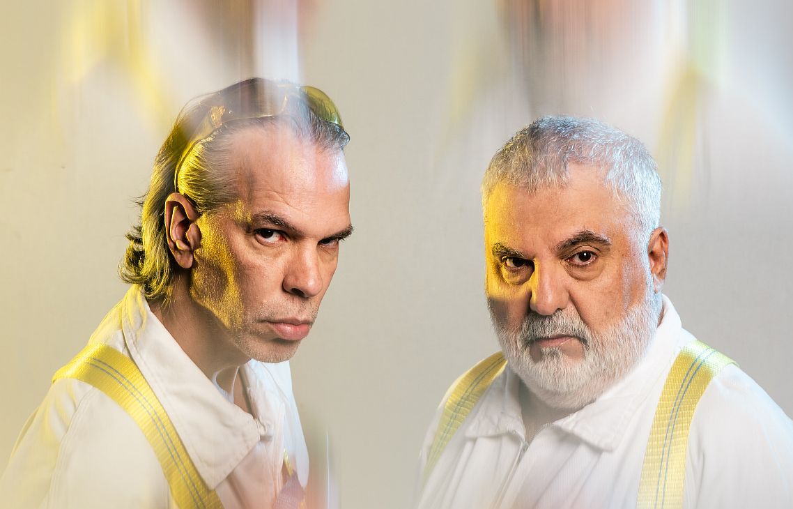 Para No Caer marca el regreso de la dupla conformada por Alejandro Tantanian y Diego Penelas