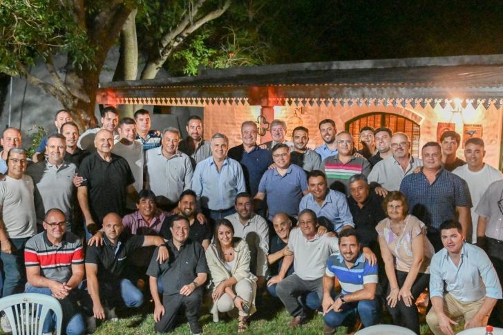 Llaryora realinea la tropa y suma radicales díscolos a su proyecto electoral ampliado