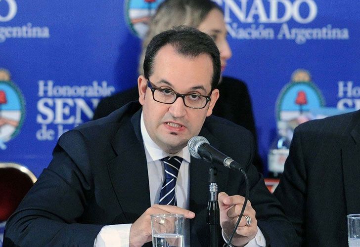 Naidenoff arremetió contra Carlés: "Mintió descaradamente"