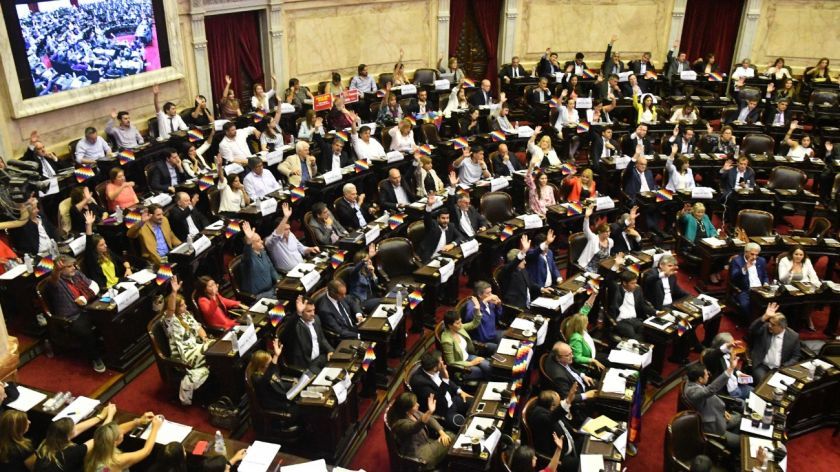 Qué dice la "ley antimotochorros" que la oposición quiere aprobar tras el crimen del turista
