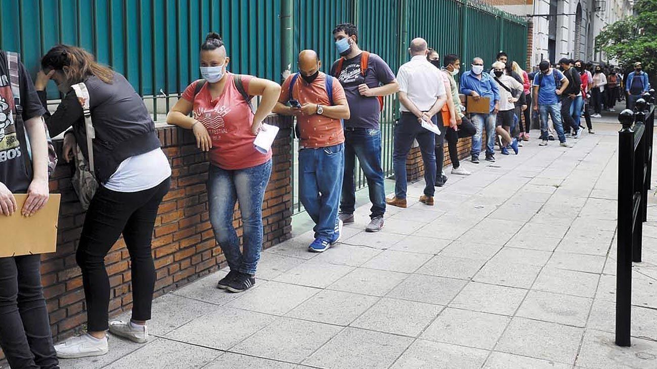 Discutir la productividad, el empleo y el régimen previsional
