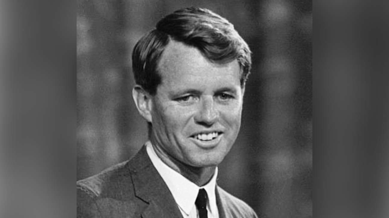 Cómo fue el oscuro atentado que acabó con la vida de Robert Kennedy, el demócrata que se acercaba a la Casa Blanca