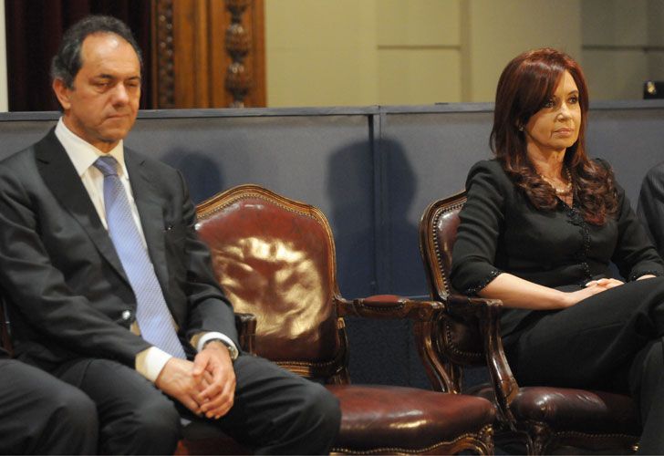 Unidos contra Scioli, los K podrían pedirle que sea candidato testimonial
