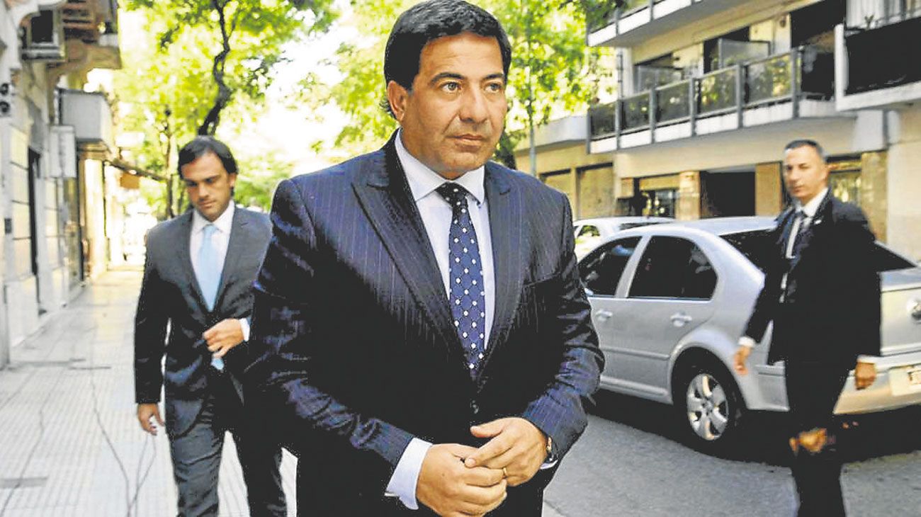 Procesan al ex AFIP Ricardo Echegaray y al banquero Jorge Brito