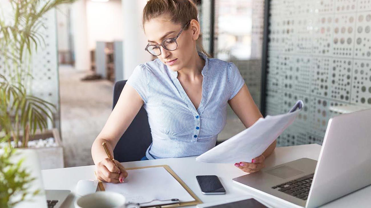 Mujeres se postulan menos a los empleos en tecnología