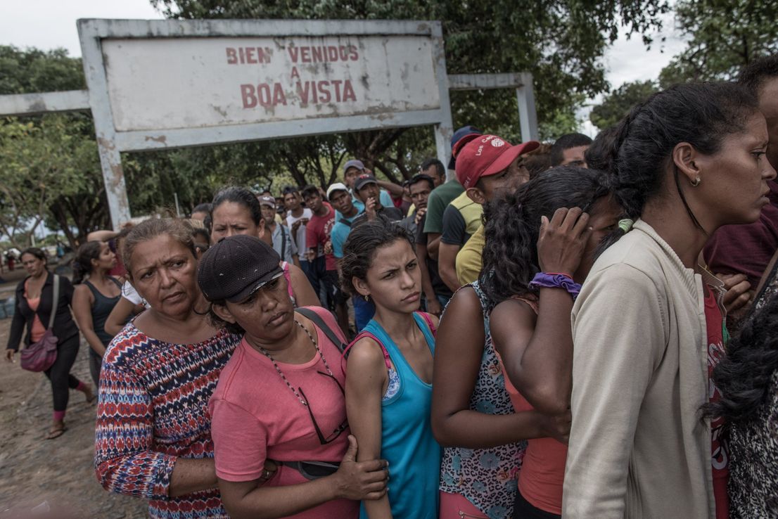 Bolsonaro considera crear campamentos de refugiados para venezolanos