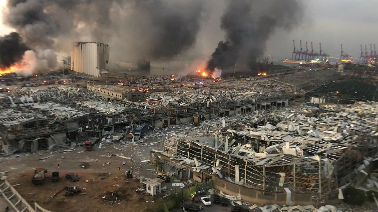 Los videos más impactantes de la explosión que sacudió a Beirut