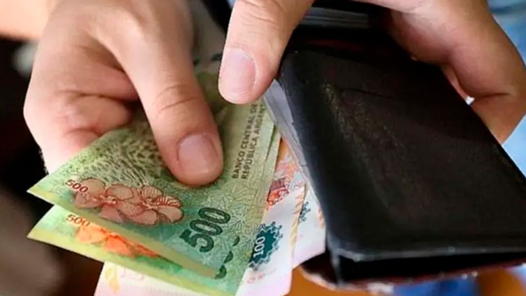 Córdoba: 3 de cada 10 trabajadores cobra menos de $500.000 y ya no creen que esto vaya a mejorar
