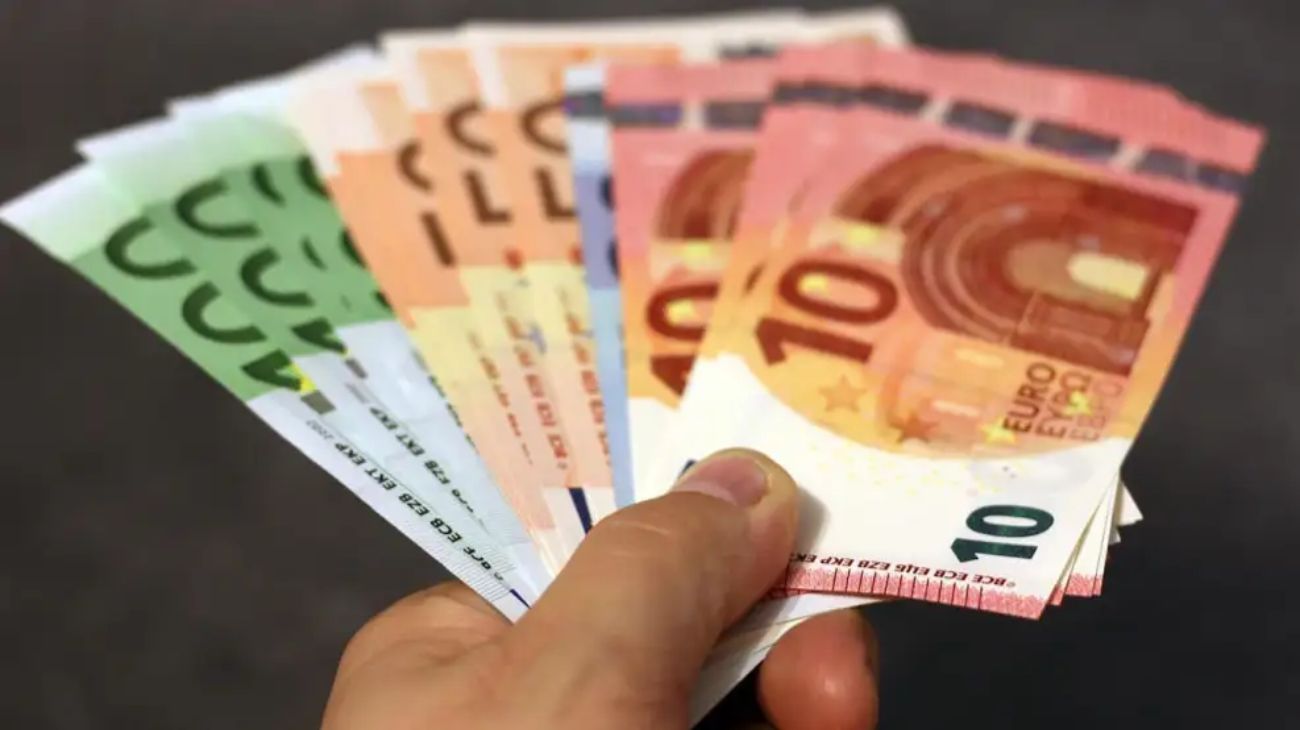 A cuánto cerró el euro blue hoy, 2 de junio