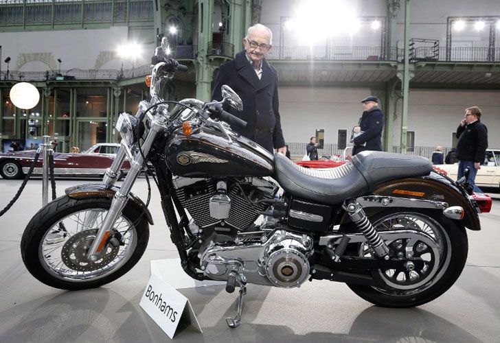 Pagan más de U$S300 mil por la Harley del papa Francisco