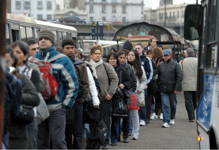 La ciudad está colapsada y el paro de subtes podría continuar mañana