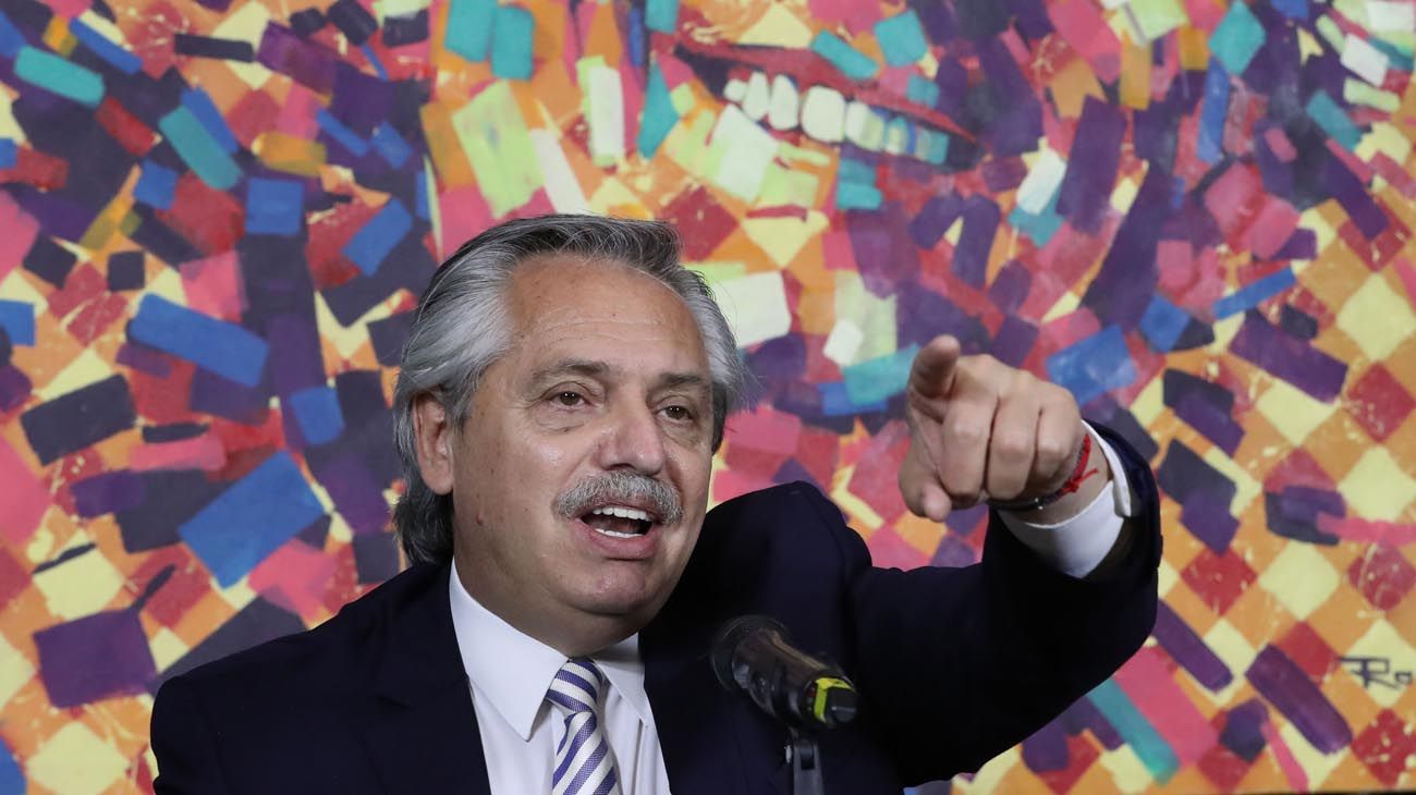 Alberto Fernández presentó el libro "Néstor, el hombre que cambió todo"