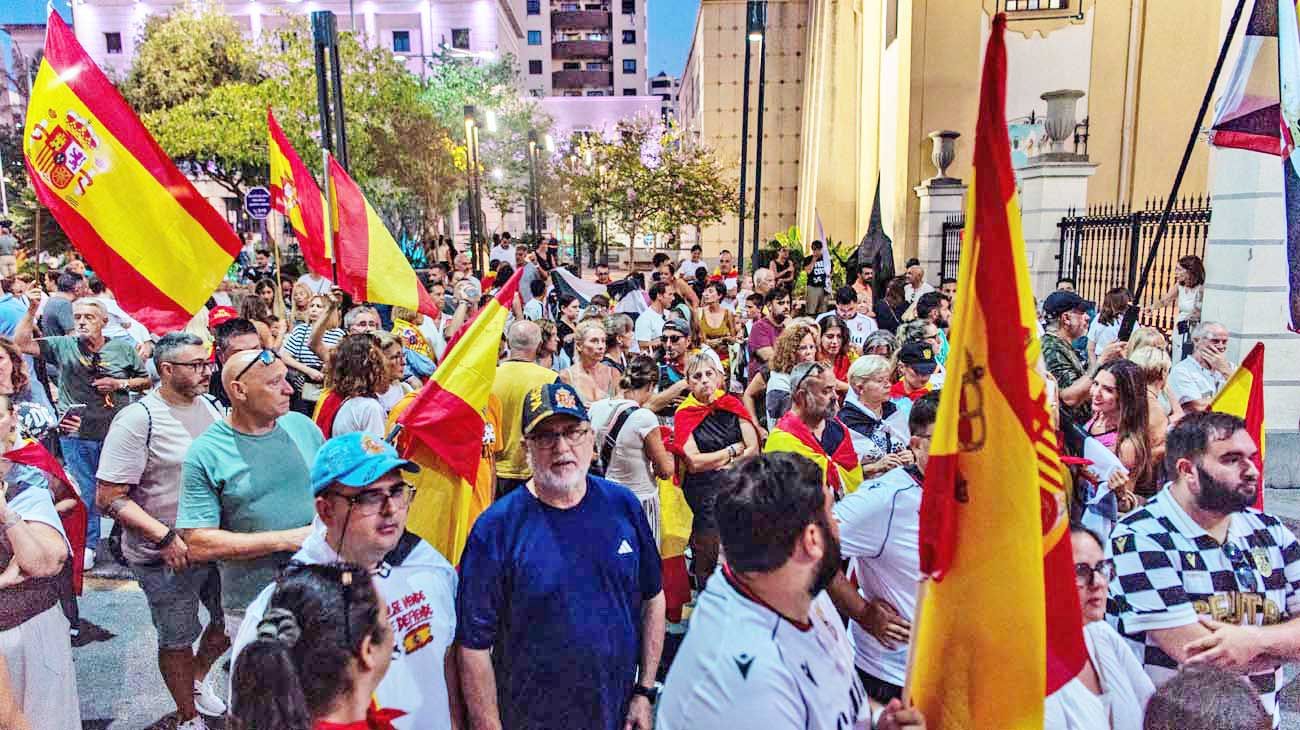 La crisis de migrantes en Ceuta complica cada vez más a Sánchez