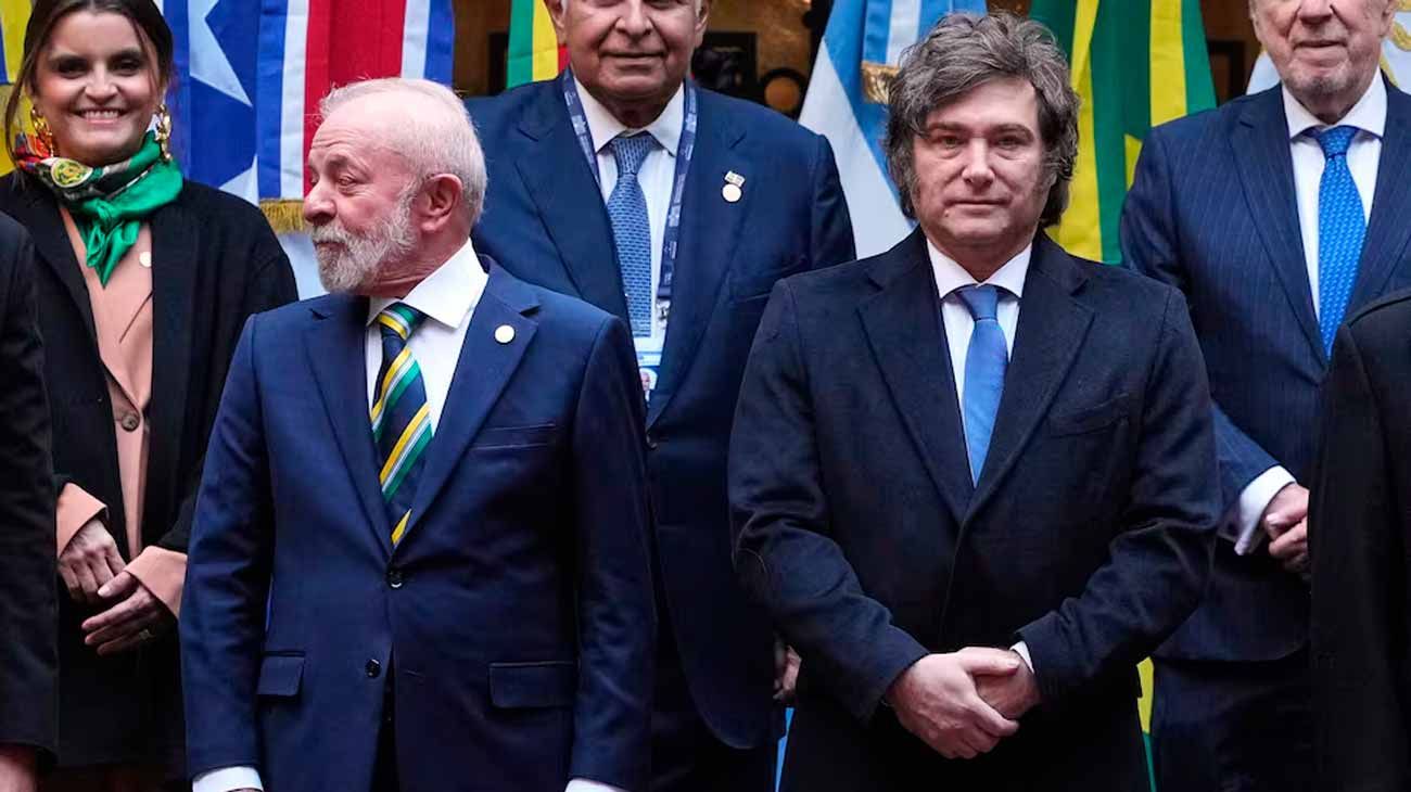 La Casa Rosada justificó su silencio ante el triunfo de Lula, pero un mensaje de 2023 contradice el argumento de Milei
