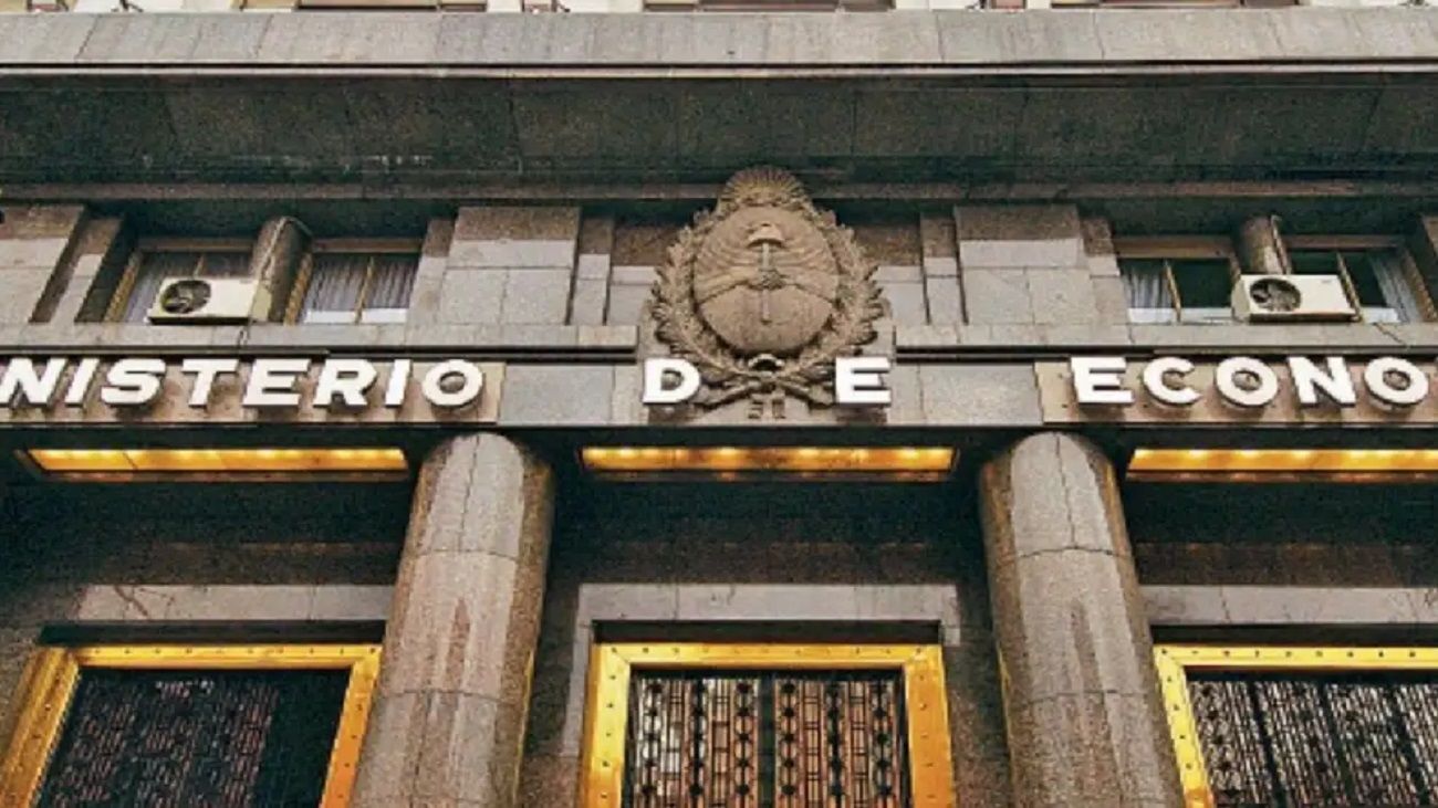 Las transferencias a las provincias cayeron casi 19% en el primer semestre de 2024