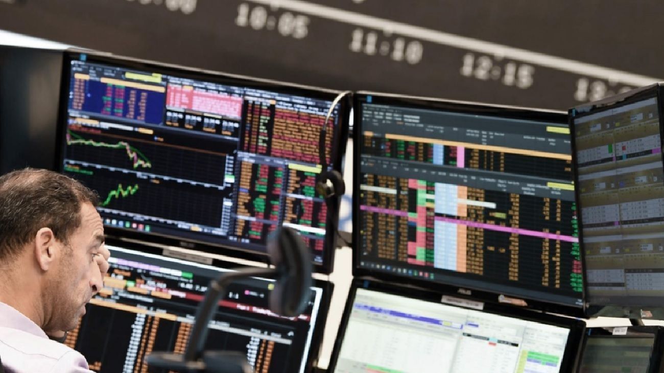 Pago de bonos en dólares: ¿Cuáles son los títulos que cortan cupón y qué hacer con ese capital?