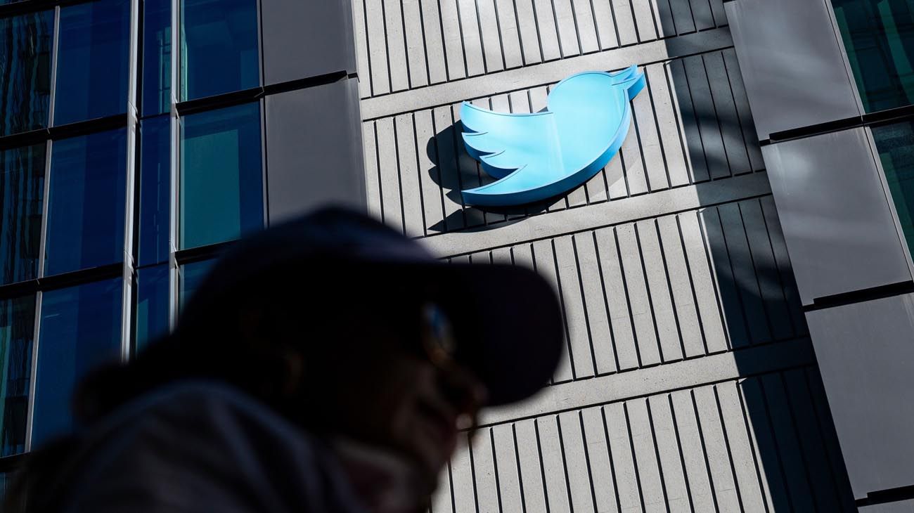 La empresa Twitter "ya no existe" y ahora es parte de X, la corporación de Elon Musk