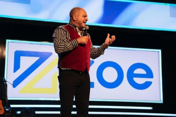 Nos metimos en Generación ZOE: así captan clientes y toman "inversiones"