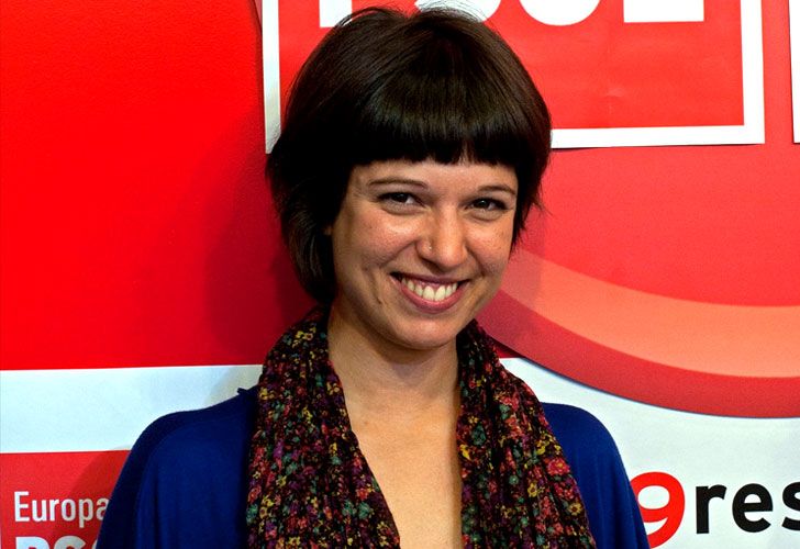 Una joven contra el lujo de los socialistas