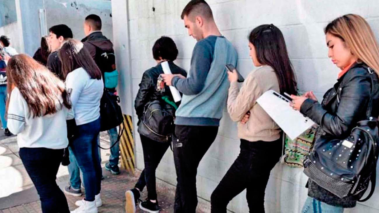 La crisis laboral y el avance tecnológico modifican las búsquedas de empleo en Argentina
