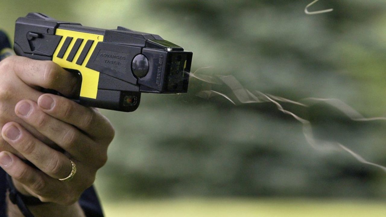 Hablemos claro: Seguridad es mucho más que una pistola Taser