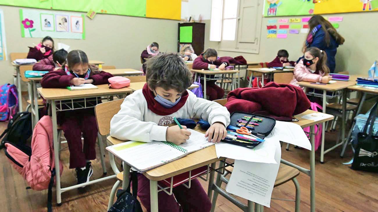 Barbijos en las escuelas: cuál es la opinión de los expertos