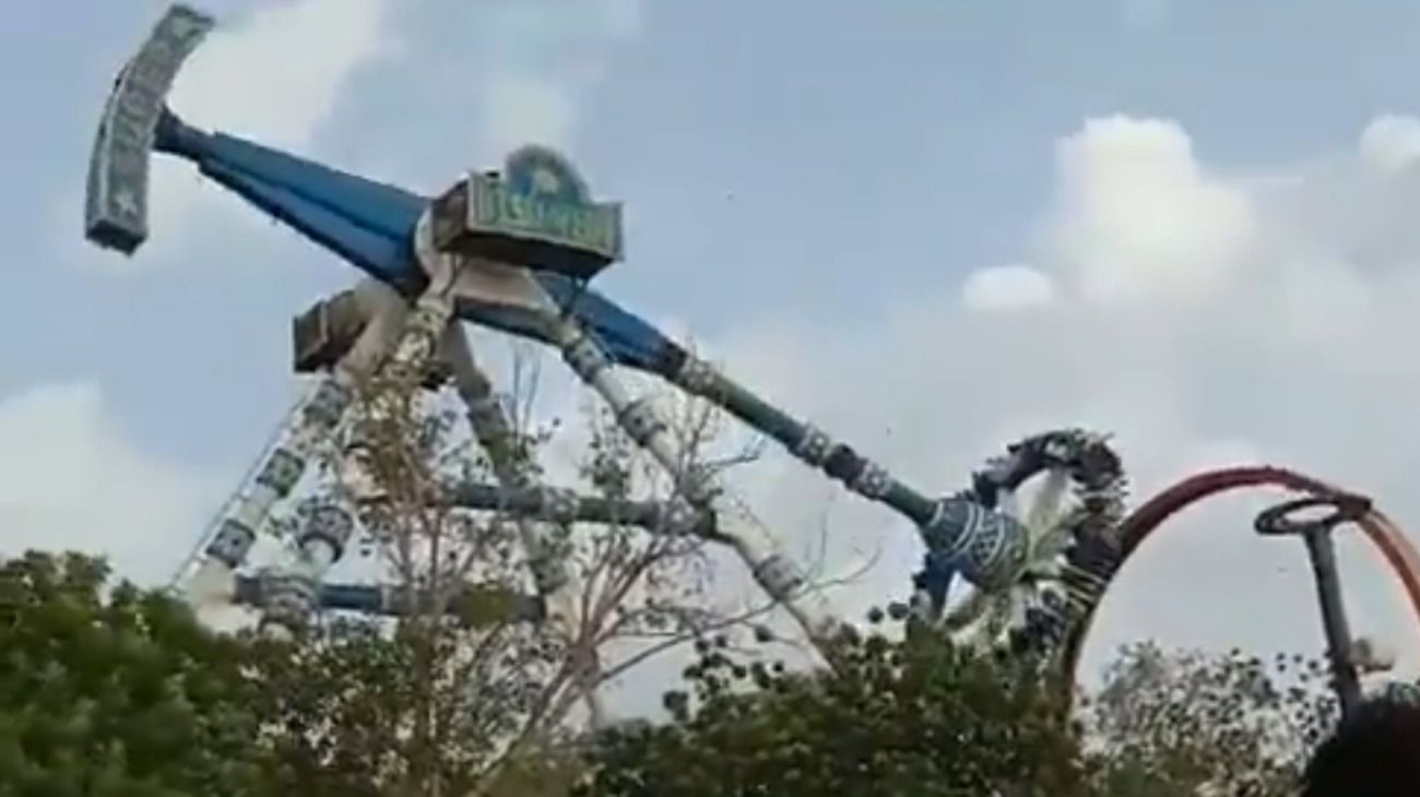 Se quebró un juego de un parque de diversiones y mató a dos personas