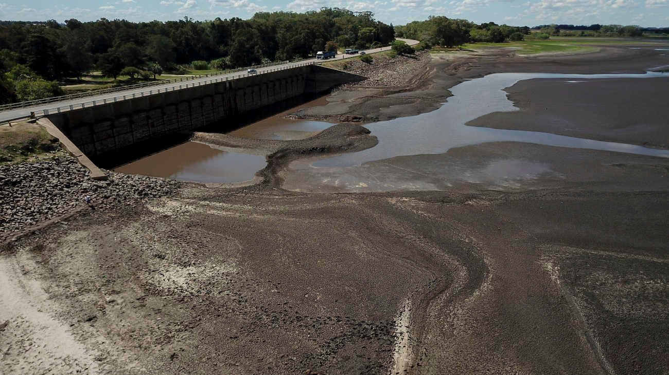 La mitad de los uruguayos corre riesgo de quedarse sin agua potable por la sequía