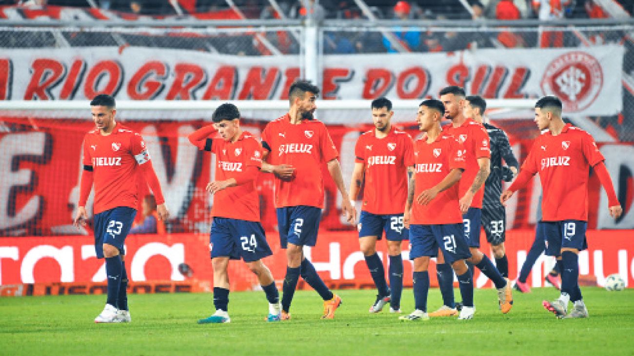 Independiente sigue sin rumbo, decepcionó y se retiró silbado