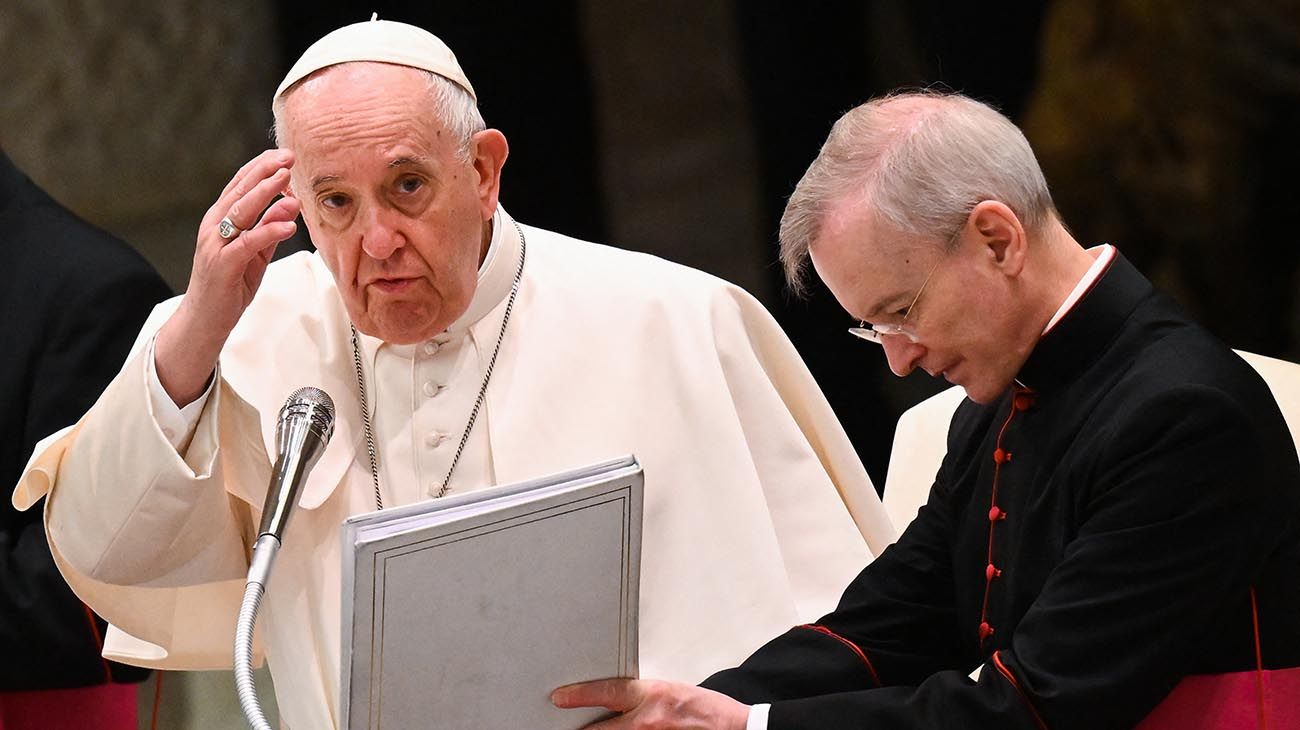El Papa Francisco canceló una audiencia con Santiago Cafiero por problemas de salud