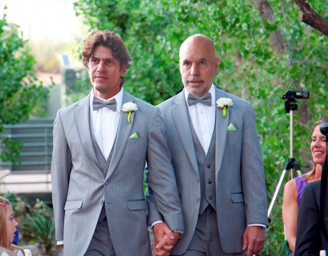 Economía con boleto picado y matrimonio por conveniencia