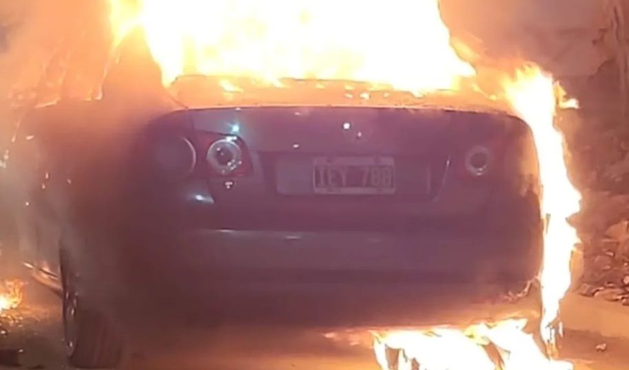 Asesinato del policía en Lomas de Zamora: el auto que quiso identificar apareció incendiado