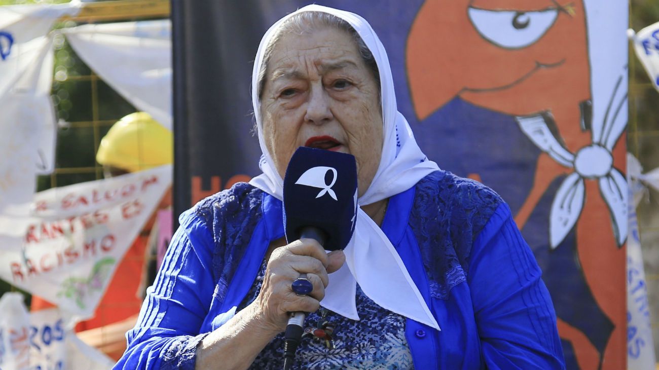 Hebe de Bonafini: "Los medios tienen que estar en manos del Gobierno"
