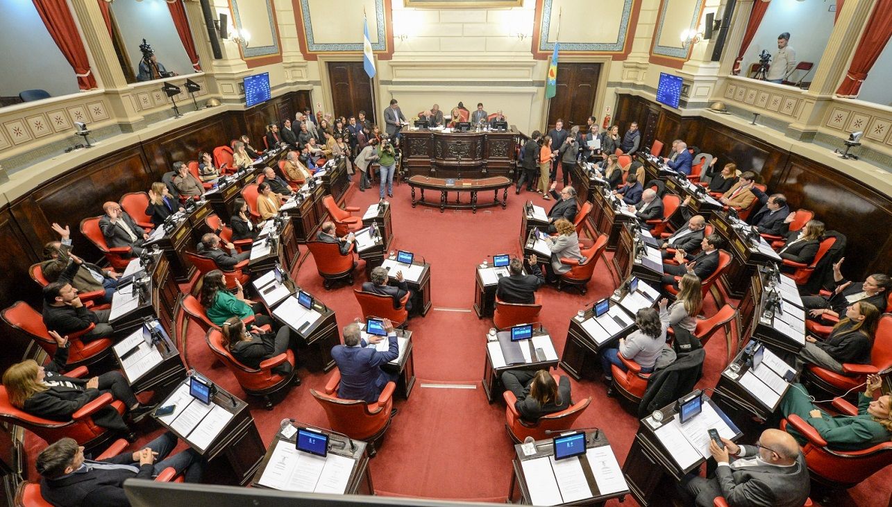“Esto indigna al votante”: en 'Comunistas' criticaron la reelección indefinida aprobada en el Senado bonaerense